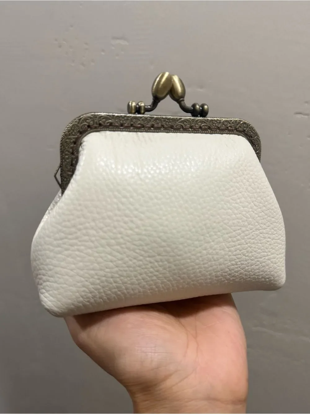 Handsewn Genuine Pebble Leather, Retro Style Kisslock & Bamboo Handle Bag Set